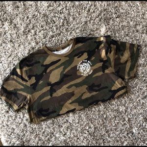 Vans camo t-shirt